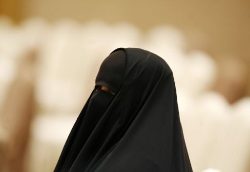TH_8_1's tweet photo. #شي_مميز_فيني " أمي "

كلُّ الديونِ جزاؤها متيسّرٌ
لكنَّ دَيْنَ الأمِّ من يقواهُ ؟ https://t.co/XiCnNde117