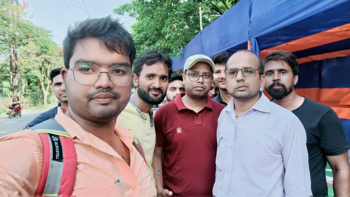 MdGulabYesT's tweet photo. #गर्दनीबाग 
#7th_phase_1to8 
#7th_phase_1to8 
@NitishKumar @VijayKChy @DipakKrIAS https://t.co/uSG8XM3p6V
