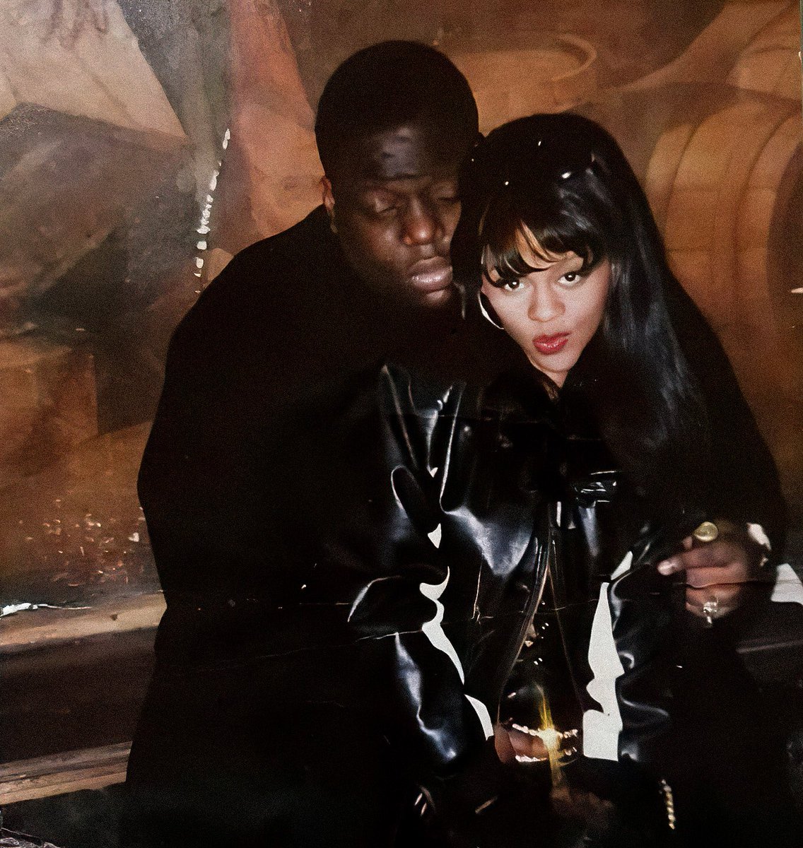 LilKimUK's tweet photo. 📸: Lil’ Kim &amp; The Notorious B.I.G. (“No One Else Remix” Video Shoot BTS - 1996) https://t.co/tX1ImBUJBA