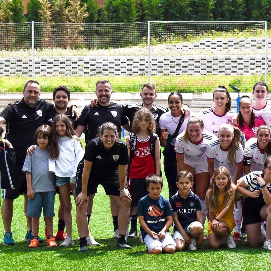 MadridCFF's tweet photo. 🅼🅲🅵🅵 #RetoIberdrola
✌️ ¡¡LO HICIMOOSS!!
Increíble remontada en el último minuto para conseguir la 𝗖𝗨𝗔𝗥𝗧𝗔 𝗩𝗜𝗖𝗧𝗢𝗥𝗜𝗔 𝗖𝗢𝗡𝗦𝗘𝗖𝗨𝗧𝗜𝗩𝗔 y ponernos quintas  

🤍💜 𝗩𝗮𝗺𝗼𝘀 𝗠𝗶 𝗠𝗮𝗱𝗿𝗶𝗱 https://t.co/Bsv3vVLZAc