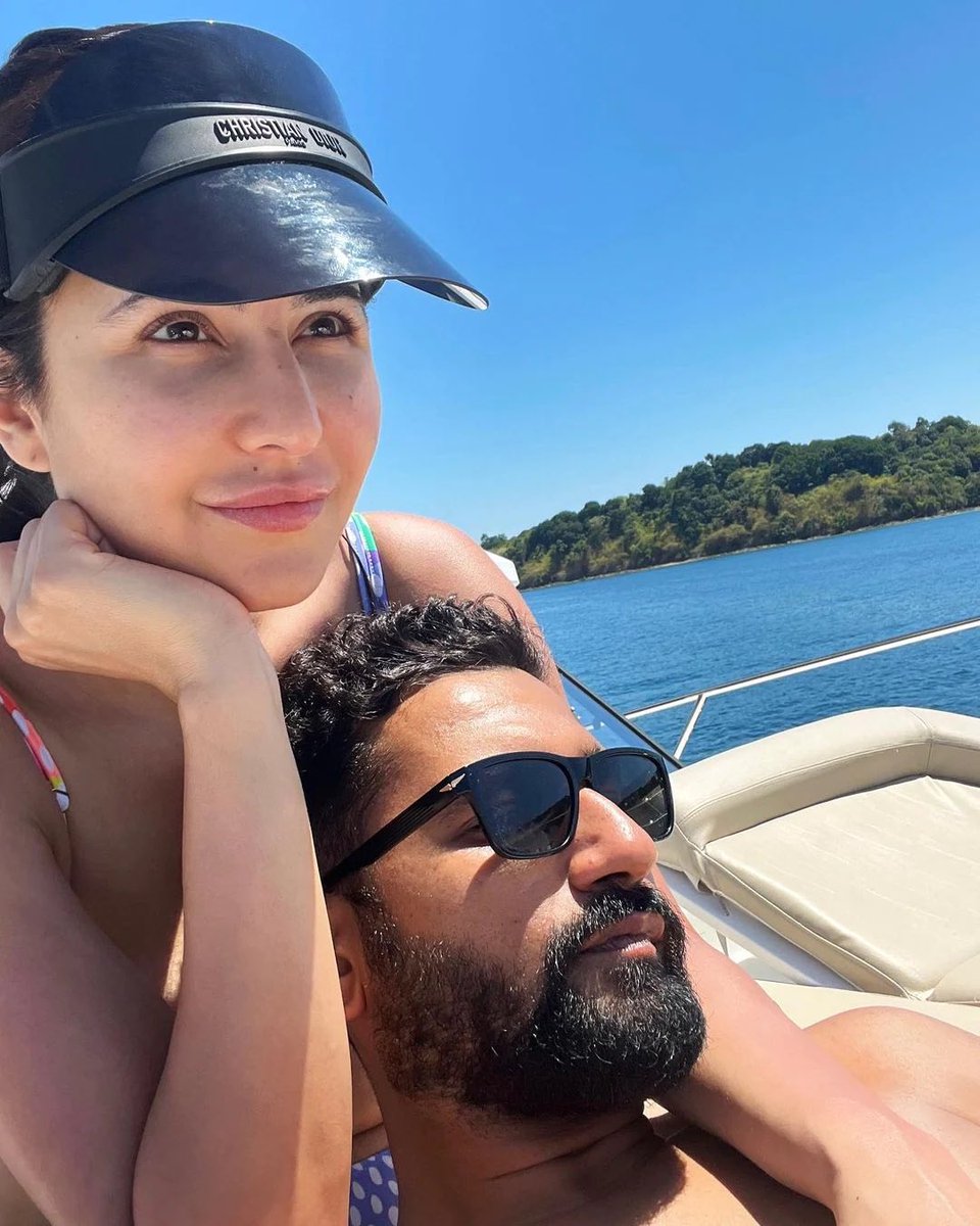 Kenix215's tweet photo. Chilliest couple  #HappyBirthdayVickyKaushal https://t.co/1yFdQKmZuw