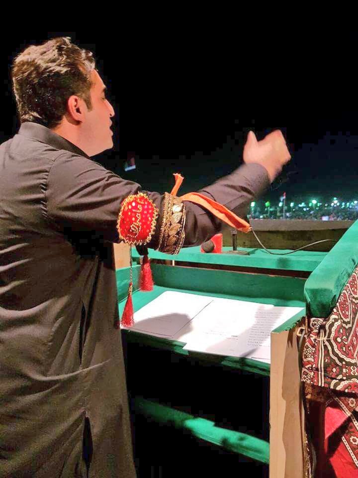 PunhalKhanLuhur's tweet photo. It’s mammoth &amp; warm welcome to our beloved chairman @BBhuttoZardari
وزیر خارجہ بننے کے بعد اور سلیکٹڈ حکومت کا خاتمہ کرنے بعد کراچی میں عوام کا جوش و خروش کے ساتھ چئیرمین کا استقبال 

#KarachiJalsa https://t.co/7w6ppM4zxp