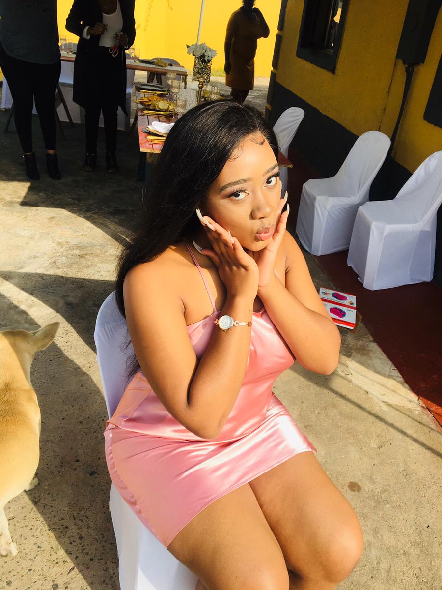 mngomezulu_welz's tweet photo. Bagged my second degree, I'm so proud of myself. Stay in school barbz 😜😜😜 https://t.co/o6de3jDQMG