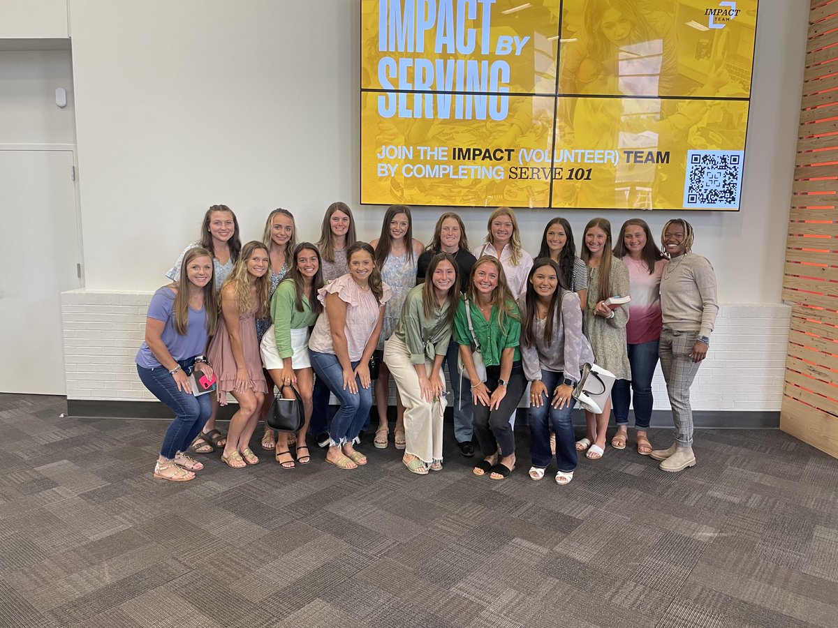 WMCAREYsoftball's tweet photo. Team Church before we kick off regionals tomorrow. Thanks to Venture Church for making us feel welcomed. https://t.co/y8BbkwIBi6