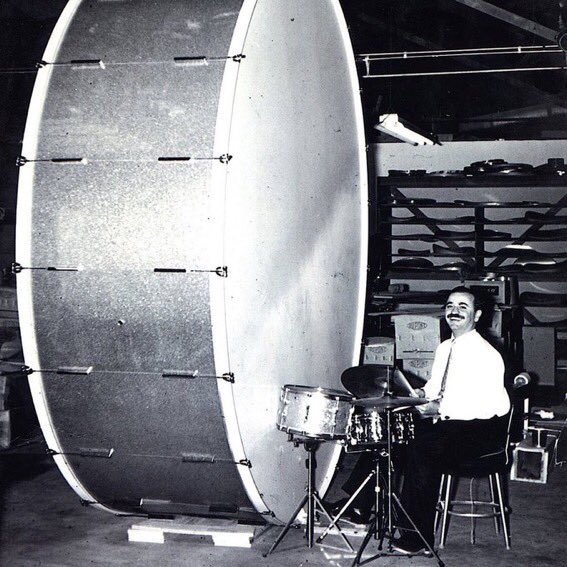 Musical Instruments with Chaotic Auras (@musicalchaotic) on Twitter photo 
