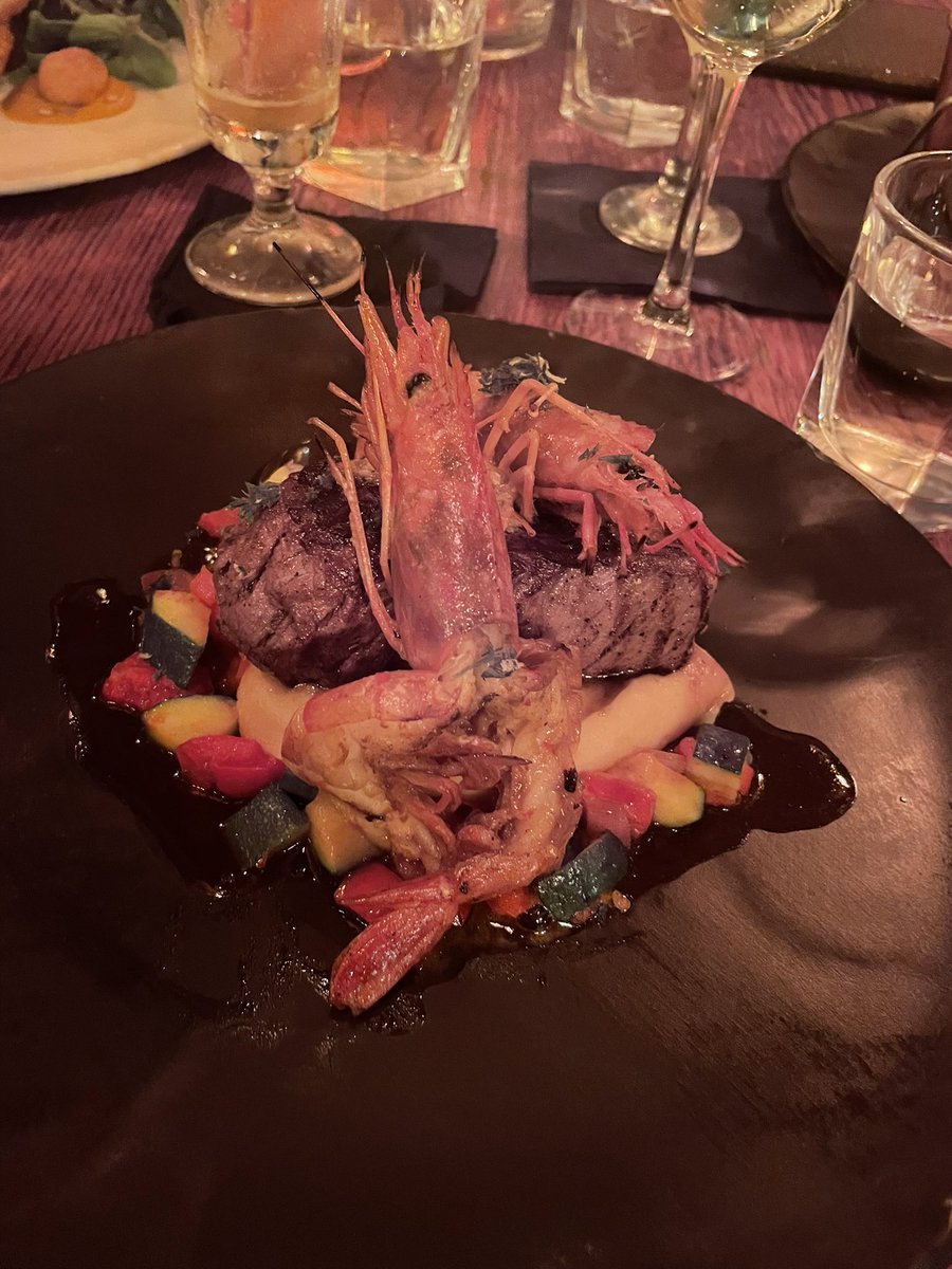 helen_patching's tweet photo. Cape Town it was short, but v.sweet! See you again soon #capetown #tablemountain #kloofstreethouse #traveljunkie https://t.co/FO0aV4weVn