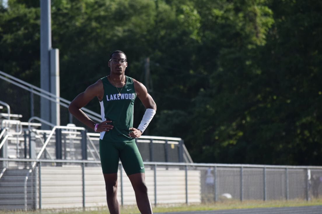 Taysiah1's tweet photo. in my final year of high school sports i am happy to say that i have qualified for the state meet ✅.. ! https://t.co/P8YhwvflDQ