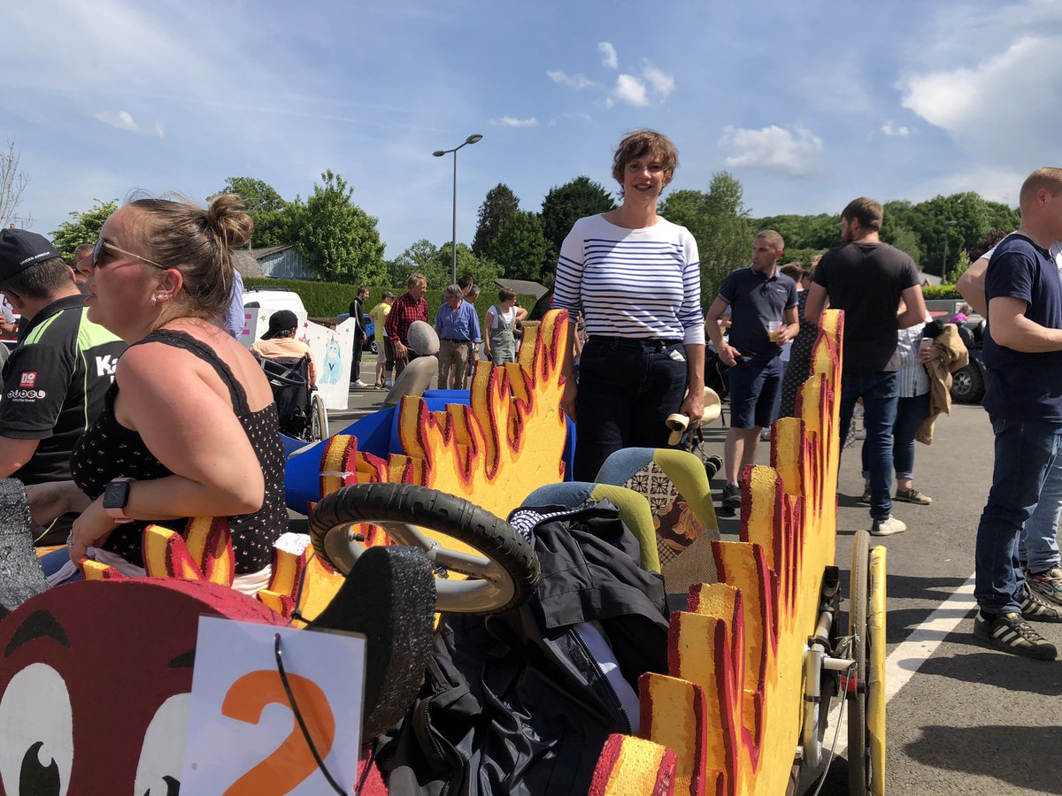 MottierB's tweet photo. Avant la pluie, il y avait le beau temps.... Les courageux qui aiment courir et bénévoles  du dimanche pour de beaux moments populaires #Ensemble #AvecVous #LaMayenneLeDimanche #5301 https://t.co/NR0eHhih3D