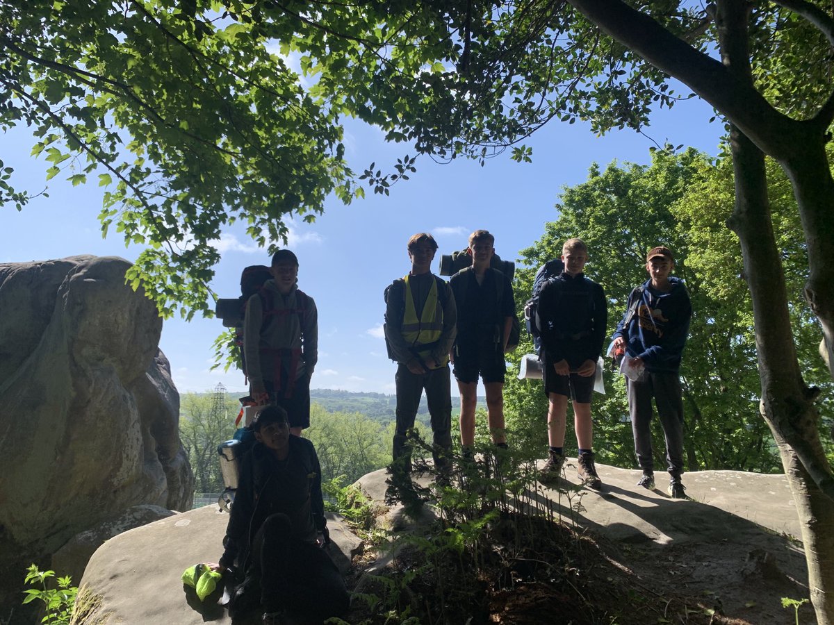 fayeaffleck's tweet photo. A great weekend on Bronze DofE practice with Year 10. Great job Team Sierra! A tale of two halves with the weather, but they smashed it throughout 💪🏼 ⁦@DartfordGS⁩ ⁦@DofE⁩ https://t.co/HZBUEewpvk