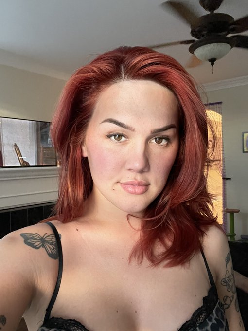 i did my own hair and i killed it https://t.co/Xt8TVJUku5