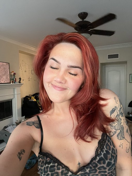 i did my own hair and i killed it https://t.co/Xt8TVJUku5