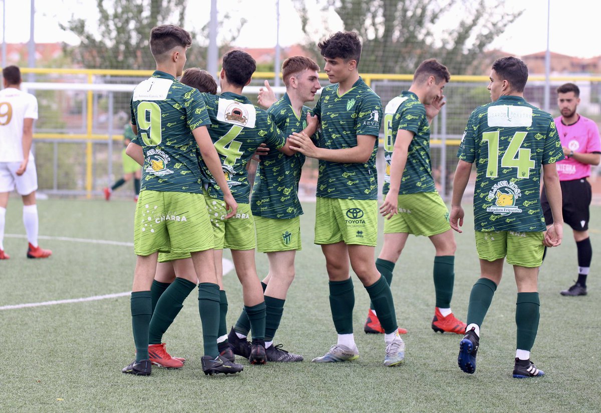 CDGuijueloBase's tweet photo. 👉🏻 JUVENIL B

90’⏱ ¡𝙁𝙄𝙉𝘼𝙇 𝘿𝙀𝙇 𝙋𝘼𝙍𝙏𝙄𝘿𝙊! 🏁

 0️⃣[  @cdribert ]

 8️⃣[  @CDGuijueloBase #JuvenilB ]

🏆𝕊𝕠𝕞𝕠𝕤 𝕕𝕖 𝟙ª 𝔻𝕚𝕧𝕚𝕤𝕚𝕠𝕟 ℙ𝕣𝕠𝕧𝕚𝕟𝕔𝕚𝕒𝕝

🥳🎉🎊🍾🥳🎉🎊🍾🥳🎉🎊🍾🎉

#MiPuebloMiEscudoMiOrgullo https://t.co/HUHhGMA9VJ