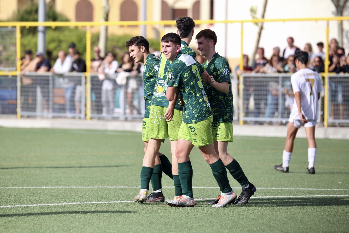 CDGuijueloBase's tweet photo. 👉🏻 JUVENIL B

90’⏱ ¡𝙁𝙄𝙉𝘼𝙇 𝘿𝙀𝙇 𝙋𝘼𝙍𝙏𝙄𝘿𝙊! 🏁

 0️⃣[  @cdribert ]

 8️⃣[  @CDGuijueloBase #JuvenilB ]

🏆𝕊𝕠𝕞𝕠𝕤 𝕕𝕖 𝟙ª 𝔻𝕚𝕧𝕚𝕤𝕚𝕠𝕟 ℙ𝕣𝕠𝕧𝕚𝕟𝕔𝕚𝕒𝕝

🥳🎉🎊🍾🥳🎉🎊🍾🥳🎉🎊🍾🎉

#MiPuebloMiEscudoMiOrgullo https://t.co/HUHhGMA9VJ