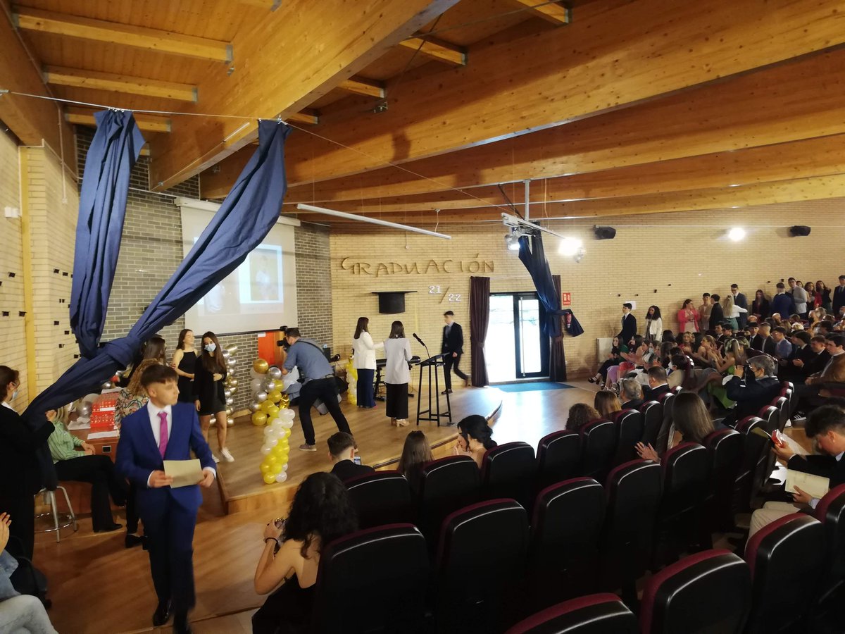 iescorredoria's tweet photo. Acto de graduación de nuestro alumnado de Bachillerato... enhorabuena https://t.co/u6B7lxXlvM