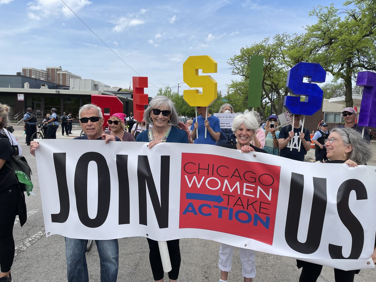 ChicagoWTA's tweet photo. #DefendAbortionAccessIL #RallyforAbortionRights
Board member, Phyllis Mitzen said, "I just turned 80 and I've been marching for this almost all of my life. And I look at the children who are here and I think to myself, 'Why should they have to continue marching for this?'" https://t.co/p80QLq9E2o