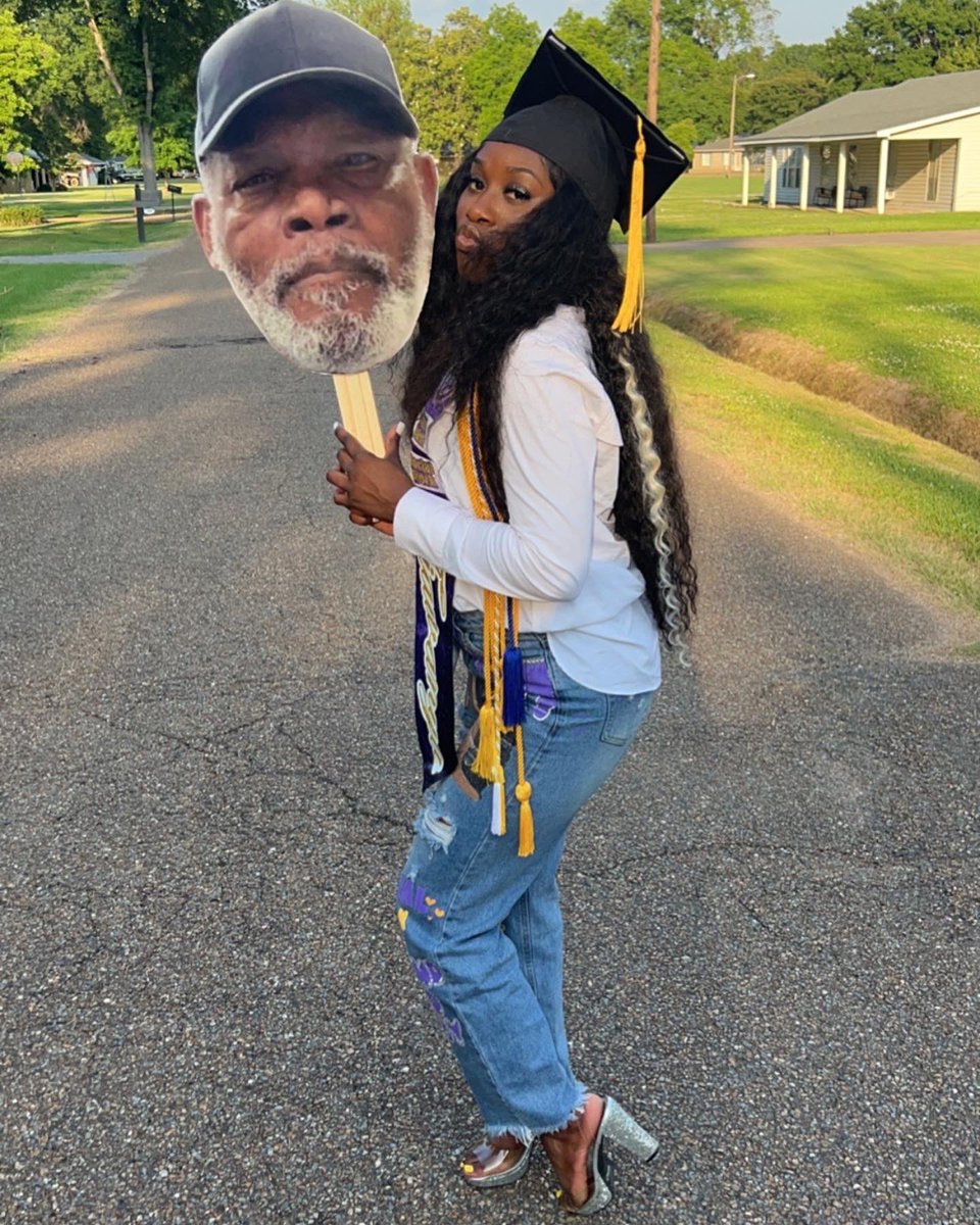 mtiawanya's tweet photo. Thank You Alcorn State💜💛,
I enjoyed my time but I’m more excited for my new journey!! Done with the B.S. #Granddaddybaby🫶🏾 #RIPLilI 🕊 #SocialWorkBae #SummaCumLaude #HBCUGrad https://t.co/Z7I85DLrkm