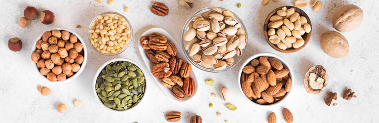 caligourmetnuts's tweet photo. Healthy snacks from California Gourmet Nuts, such as this tasty array of nuts and seeds allow you to prepare your meals and snacks in advance so that you are organized for the week #pumpkinseeds #seeds #seedbomb #seedboost #healthysnacks #smartsnacking #nuts https://t.co/qMGuMBw9Fy