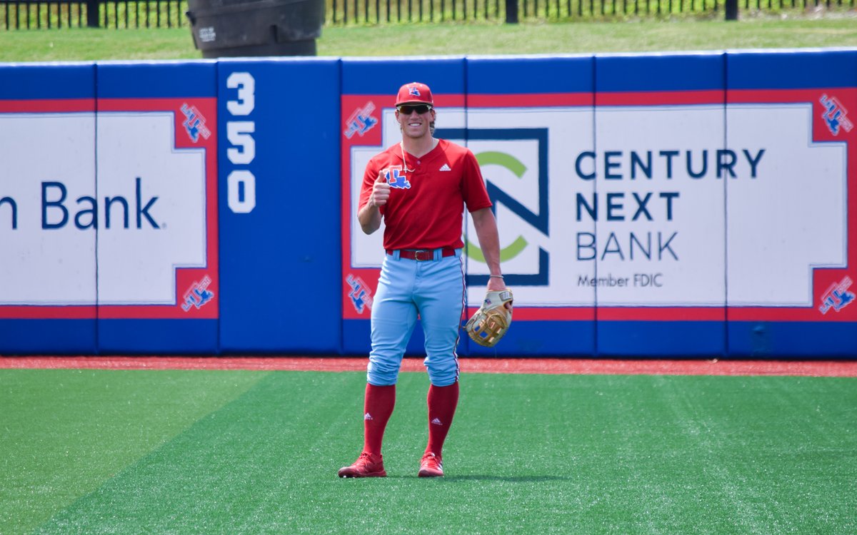 LATechBSB's tweet photo. Whatcha say we break these 👉🧹 out? https://t.co/cM9MztWOq1