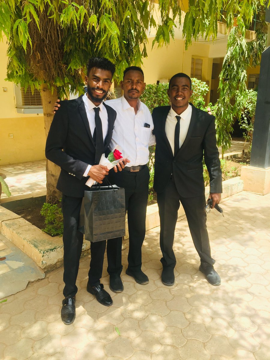 OkxJedo1's tweet photo. الحمدلله لله حمداً كثير طيباً مباركاً فيك 🙏🏽
ف اليوم ده يوم عظيم ب النسبه لي لأني قطفت فيهو ثمار الزرع التعبت فيهو علي مر السن��ن  بحلوه ومرهِ ، بدعمٍ او بدون دعم ، وب وجعٍ وسهرٍ ومرضٍ وبضغط ، ممكن تكون دي ما مجرد مناقشه ب النسبه ليك لاكن ب النسبه لي ... ده شئ عظيم ❤️ https://t.co/mtXBYywnk8