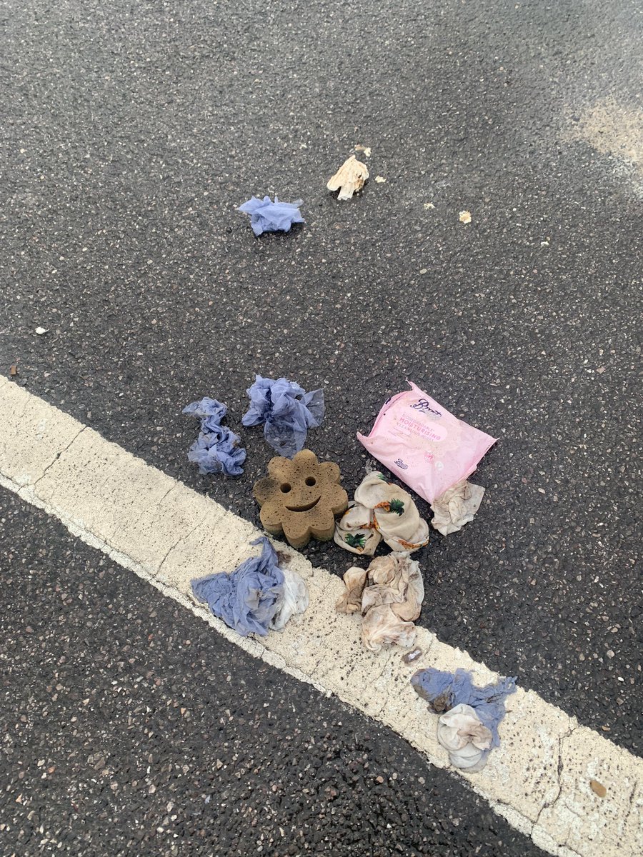 whereisleebus's tweet photo. @webuyanycar @ImperialSPbrist @EnvAgencySW @BristolCouncil - mess left behind by staff at webuyanycar at Imperial Park in Bristol this afternoon, after working on this car. Absolutely disgusting - plastic rubbish, rags &amp; paper full of whatever they’d used. PM me for more details https://t.co/l0OFvNqwOp