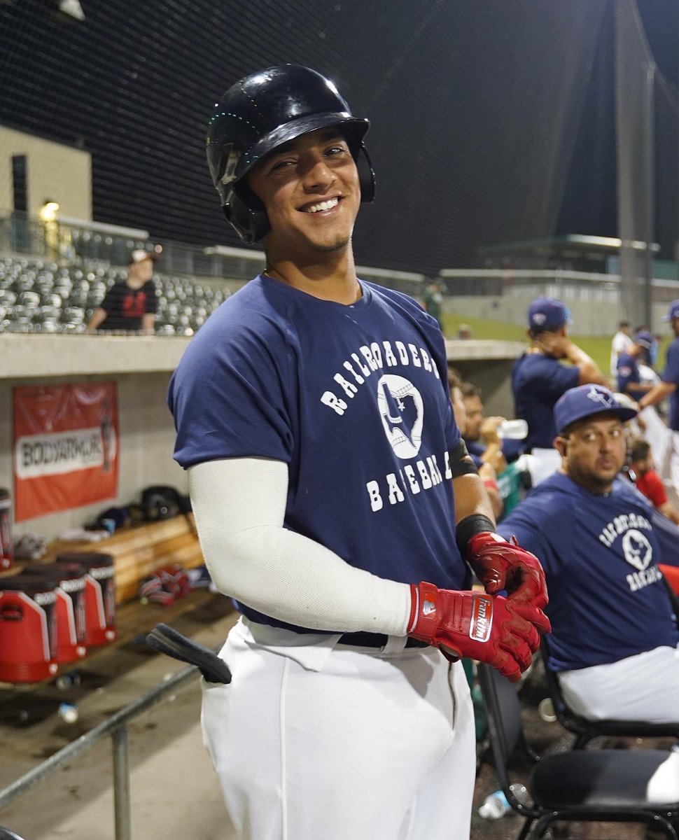 CRRBaseball's tweet photo. Happy birthday Cesar 🥳 https://t.co/IdwRzP4Ea9