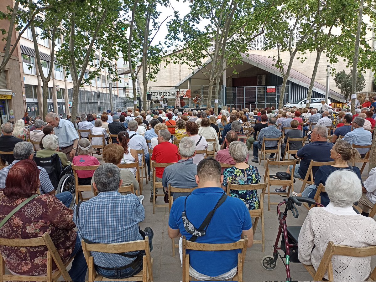 _marchernandez_'s tweet photo. 👉Aquesta tarda som als actes de cloenda de la #PrimaveraNavas. Assistim al campionat de tanguilla organitzat per la #CasaDeSoria i al concert d'Havaneres a càrrec de #NeusMar
Enhorabona a organització, entitats i veïnat per la seva implicació!
#semprehisom
#alcostatdelagent https://t.co/fJSta5kWb9