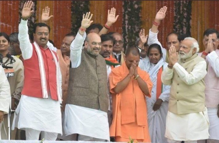 khanZeeshan92's tweet photo. कुर्ता पजामा प्रधानमंत्री मोदी,और अमित शाह भी पहनते हैं तो क्या अब तुम लोग इन से भी नफ़रत करोगे जिसतरह तुमने मेरठ के कॉलेज में कुर्ता पजामा पहनने की वजह से सुहैल को मारा है। 
अच्छा हुआ तुमने कुर्ता को भी मुसलमान बना दिया जिसके तुम्हारे आका भी पहनते हैं https://t.co/kb1bLPSTwL