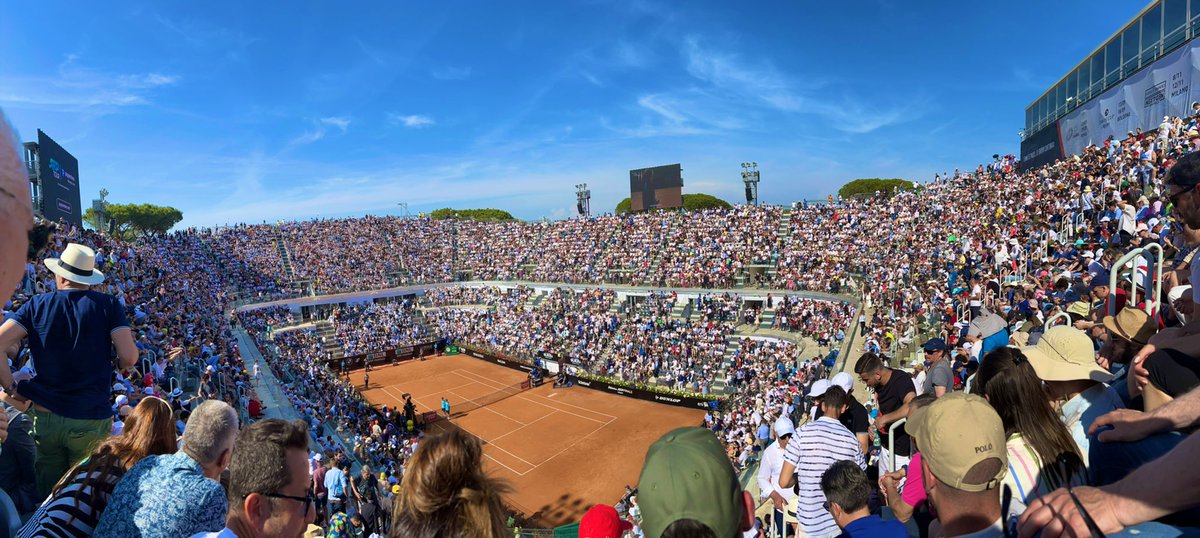 majabarel's tweet photo. There is no sports without spectators. Happy to be back to a full house arena #rome #IBI22 #sports #tennis #atp1000 #Djokovic #Tsisipas https://t.co/RnGlUDNOmX