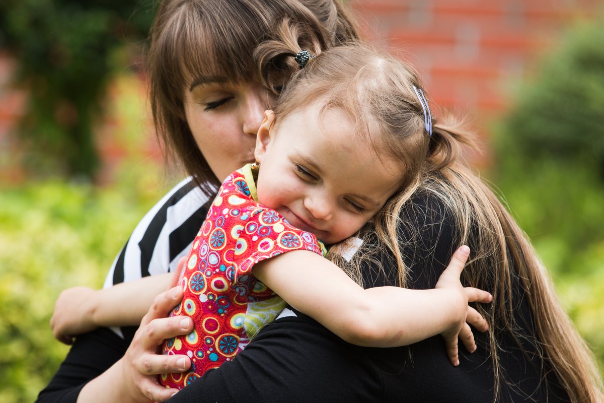 RMHCKentuckiana's tweet photo. Nothing is more important than family, and #RMHCK is grateful to be able to keep families together. Celebrate International Day of Families with us by hugging your loved ones extra tight today! https://t.co/J5zWIlmthd