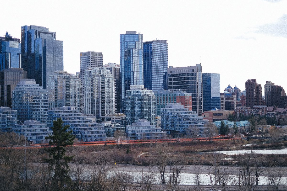 cupa_incalgary's tweet photo. วันก่อนเราไปเดินเล่นที่สวน Rotary Park มาจ้า
ที่ Calgary มีสวนเยอะมากๆ อันนี้จะเป็น dog's park อยู่ห่างจากดาวทาวน์แบบเดินได้อะ บยก.ชิวมาก สงบ คนพาหมาออกมาเล่น เดิน พักผ่อนกันเพียบเลย ♥️
#calgary #Canada #ทีมแคนาดา #โยกย้าย #ย้ายประเทศกันเถอะ #เรียนต่อแคนาดา #parksofcalgary https://t.co/GuTTBBhiE6
