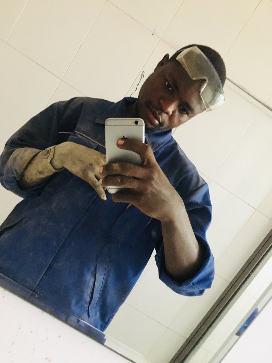 Quajuo_lyon's tweet photo. Hi Fam pls I need a job. I'm an electrician. I do all kinds of electrical works, from laying pipes to installation. Call or WhatsApp 0505900794. Thank you. https://t.co/n4LYWRgY03