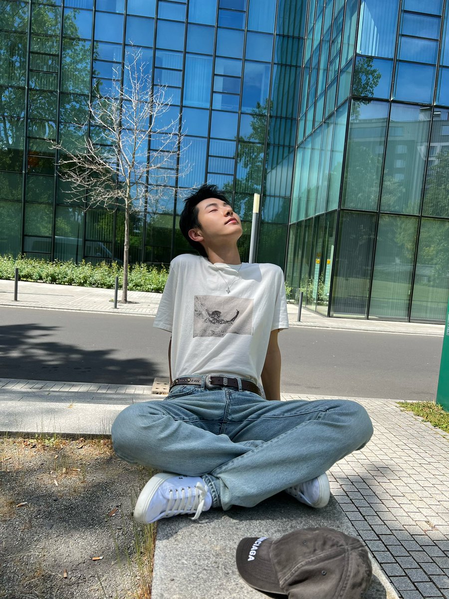 HRJVISUAL's tweet photo. [220516] [🦊]'s message is here 💭

🦊: "the weather is so 👍👍👍" https://t.co/kNQ8hEK8jU