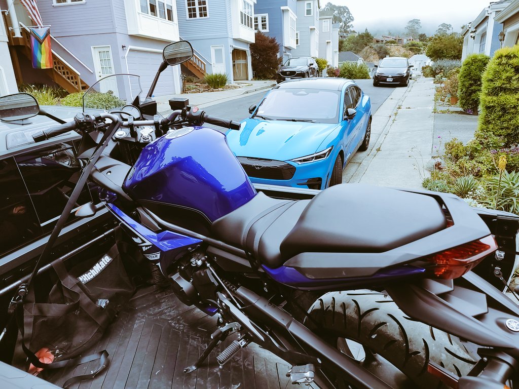 DrXit's tweet photo. ❤️😭 Just said goodbye to my @YamahaMotorUSA #FZ6R #motorcycle #sold #blueride #grateful for all the wonderful #rides !!! #yamaha you will be missed! #bikelife #riders #bikes 

Will always think of it while driving the #mache #Mustang #MustangMachE #cars #DriveToSurvive https://t.co/qIfsxDkL9P