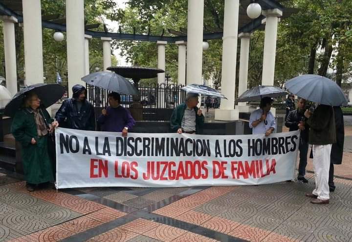 No hay igualdad sin Corresponsabilidad Vamos a seguir insistiendo , todos los días y sin descanso, hasta que se entienda que los que más pierden hoy son los niños. Nada más ni nada menos que el futuro de nuestra sociedad.