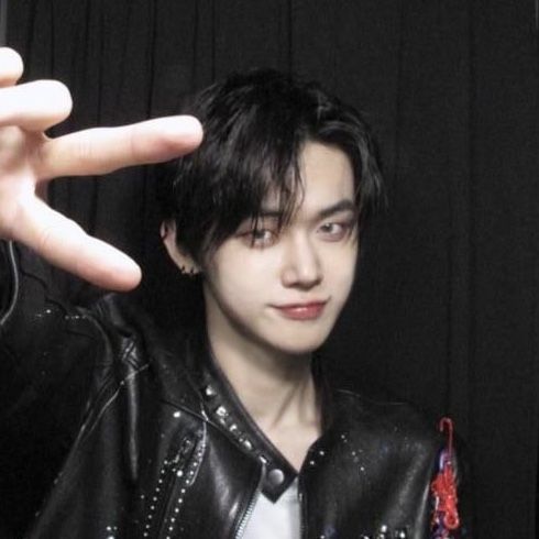 biggestsimp4kai's tweet photo. yeonjun aka the hottest mf. https://t.co/zlSciXL9Pt