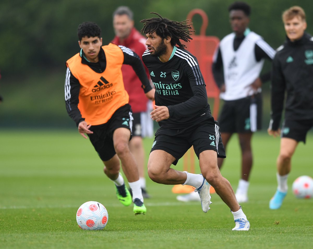 Arsenal's tweet photo. Putting in the hard yards 💪 

📍 London Colney 

#NEWARS https://t.co/HHjcupvdMM
