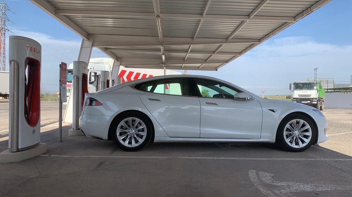 Emilio_JFRey's tweet photo. #Marbella-#SuperchargerGranada
Distancia 156,4 km
Consumo 17,9 km
Velocidad crucero 110 km/h, aunque la N340 y la A92 está repleta de tramos de 80 y 100 km/h. https://t.co/d8uRLNBxCK