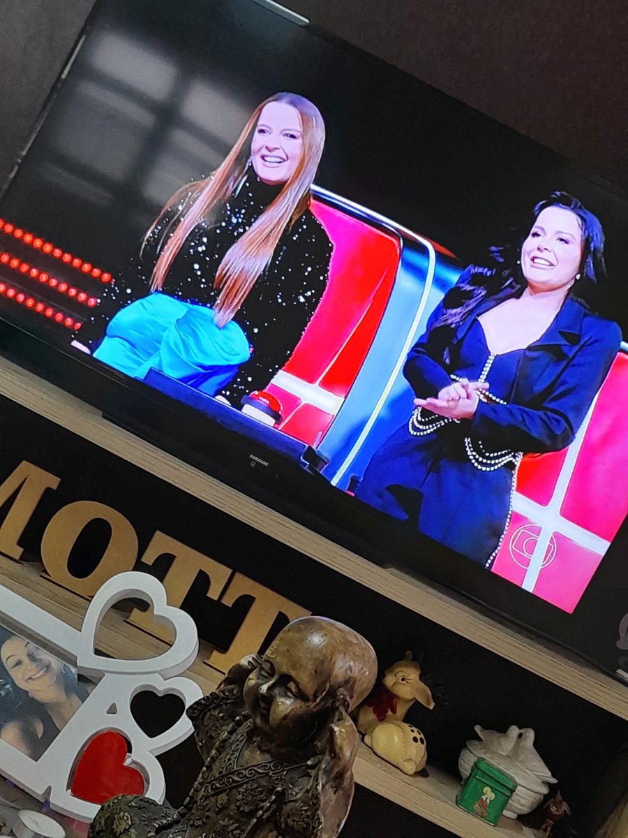 _karoll_comk's tweet photo. Hoje é diaa de  @TheVoiceBrasil  @Maraisa @Maraisa 😍😍😍😍😍😍 https://t.co/jMCOM3x6MY
