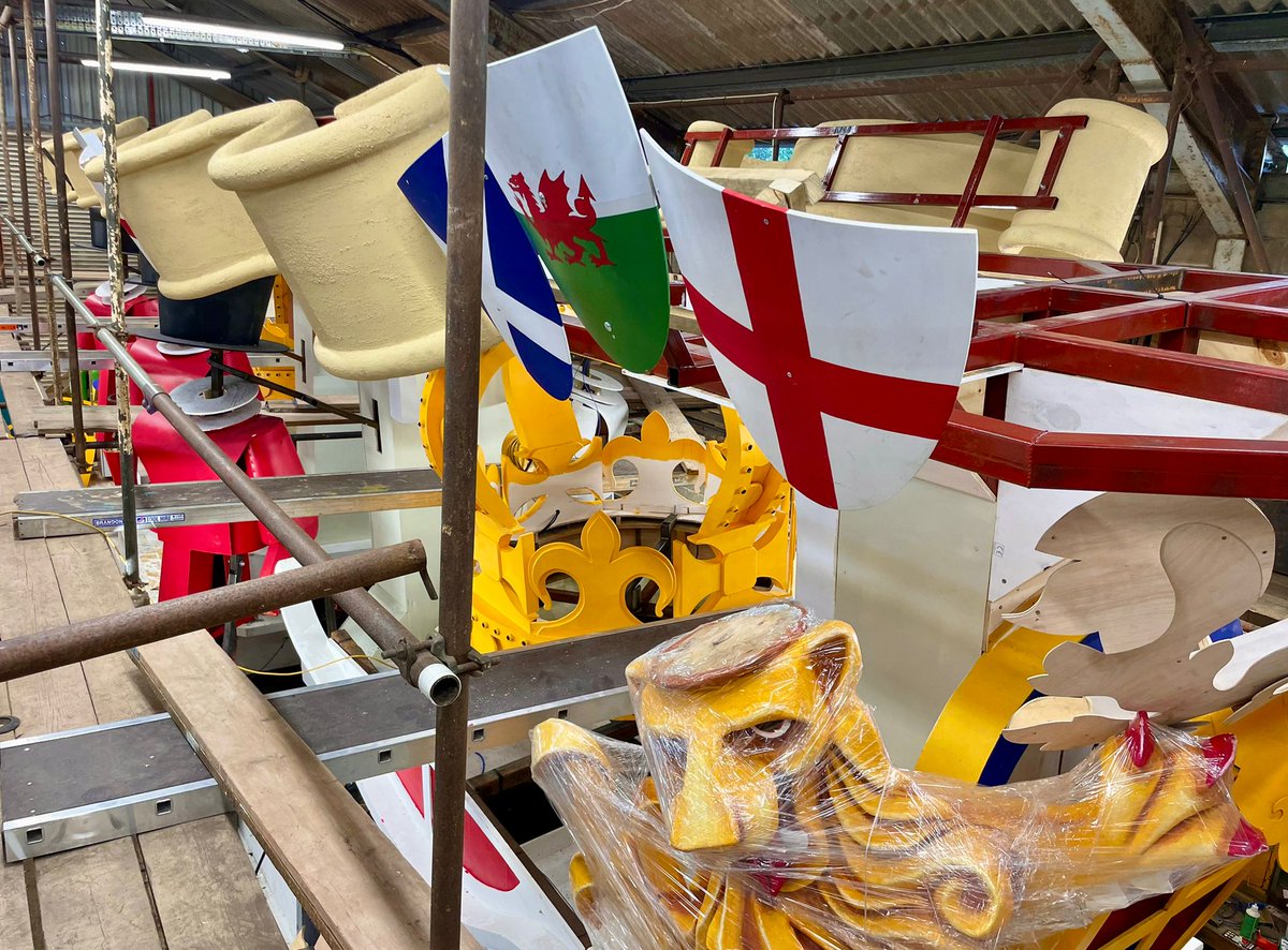 BCarnival's tweet photo. Platinum Jubilee Pageant Cart 
👑👑👑👑👑👑👑👑👑👑👑

3 WEEKS TO GO! 😀

#PlatinumJubilee https://t.co/1pxwAivTTQ