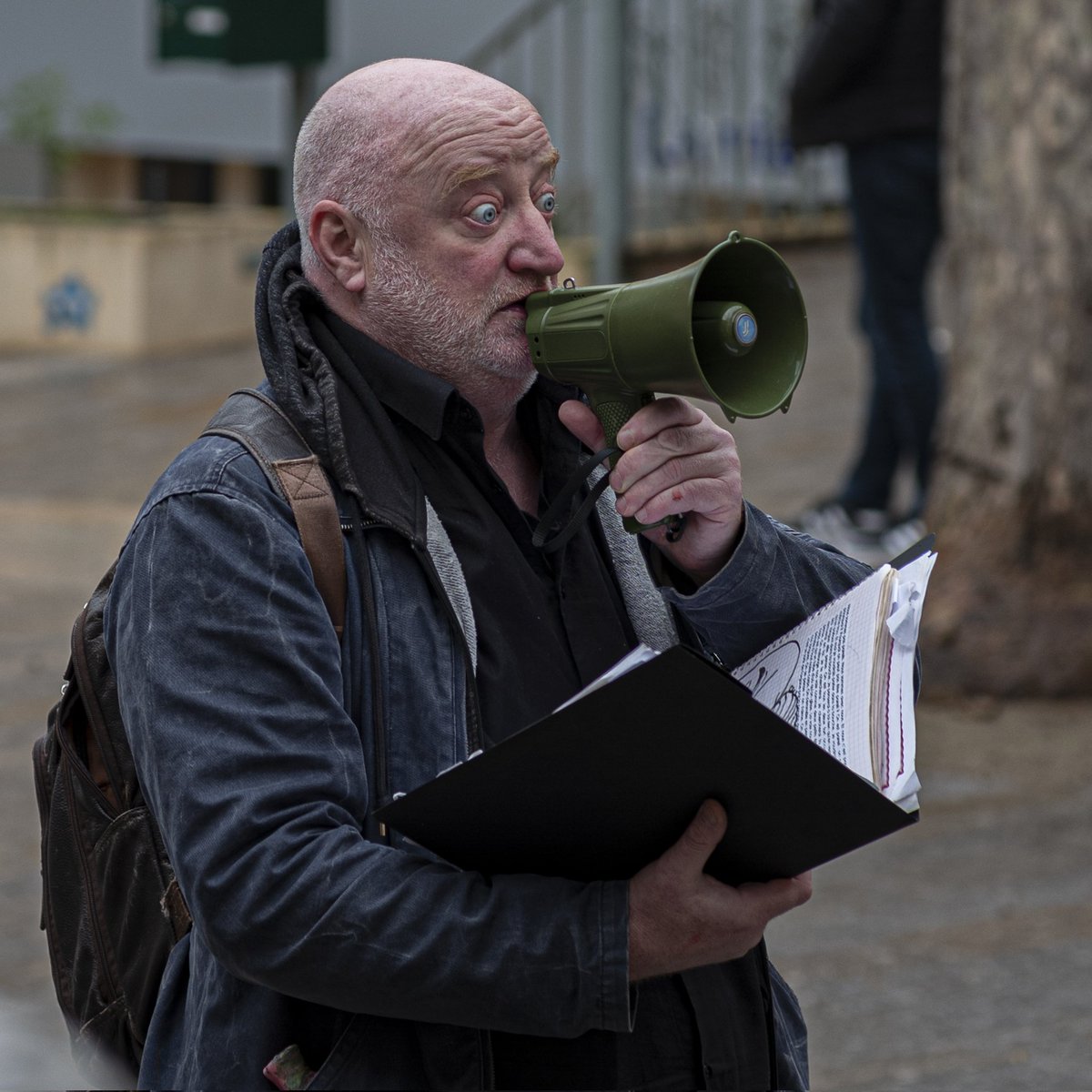 soliloquor's tweet photo. #Avosagendas, Vendredi 17 juin, prochain événement de la #maisondelapoésiedeBordeaux ! dans le cadre du festival @chahuts : une soirée de lectures avec Marc Perrin
@mp_marcperrin, Frédérique Soumagne @perchenoire, Laureline Mattiussi et  Charles Pennequin @cha_pennequin ! https://t.co/n8k5uIZMVI