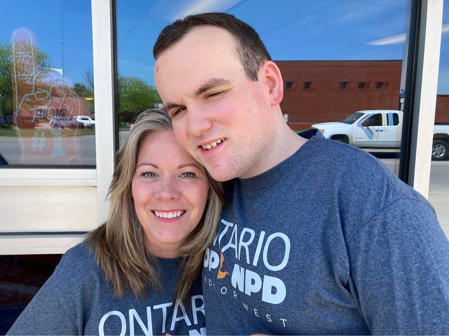LGretzky's tweet photo. Thank you Gregory for reminding all of us that every vote counts — especially persons with disabilities. 

I’ve had the honour to work alongside many PWDs, parents, families and advocacy groups to create a better Ontario. 

A NDP government will ensure no one is left behind. 🧡 https://t.co/EBEzZun3In