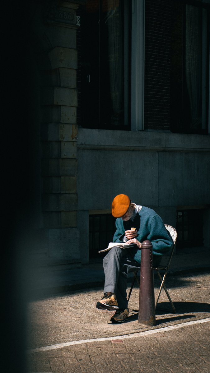 JonasEichen's tweet image. Morning paper in Amsterdam