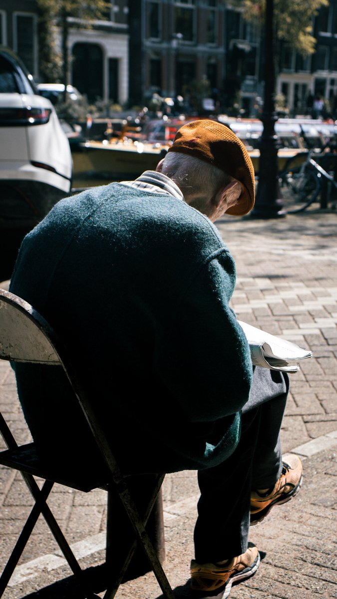 JonasEichen's tweet image. Morning paper in Amsterdam