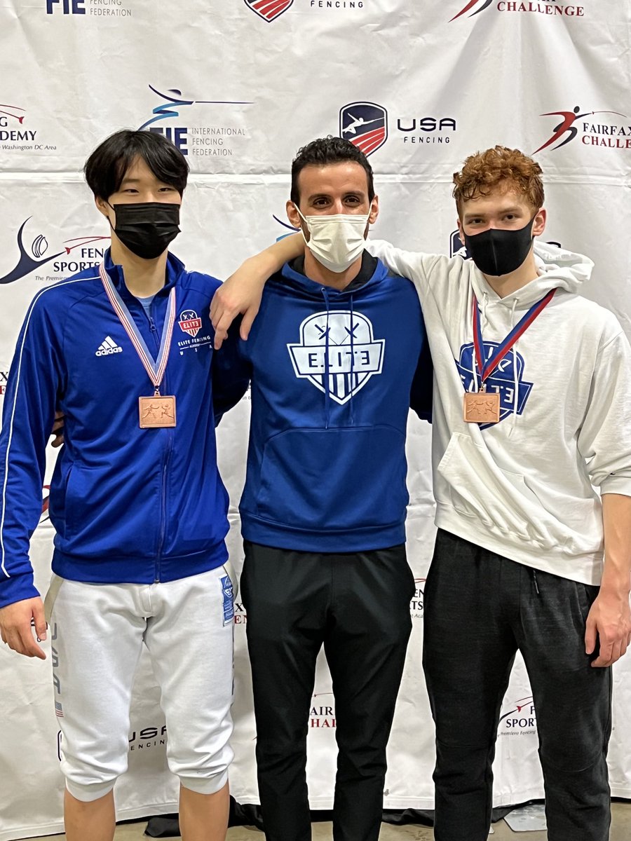 ElaineKTurville's tweet photo. Awesome weekend for all three 🤺🤺🤺fencers! @FencingSports #EliteFencing @USAFencing #FairfaxChallenge https://t.co/cwZgnkn9GJ