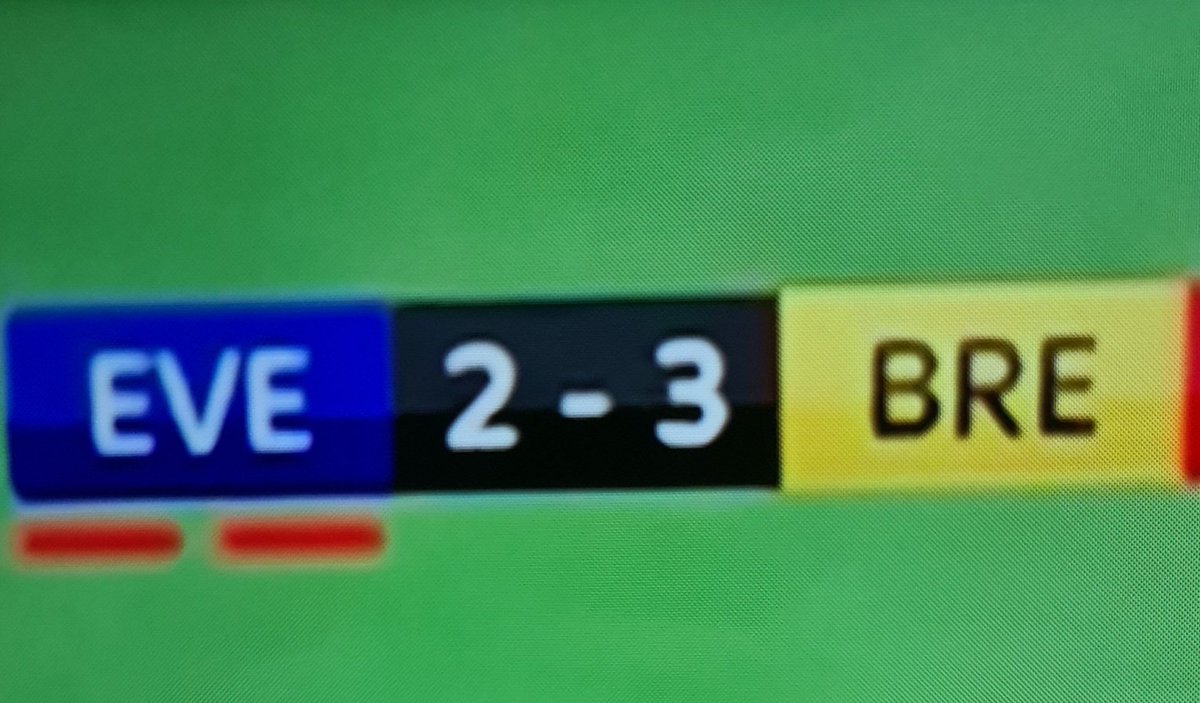 russell_max's tweet photo. If Everton got another red, where would they show it on the scoreboard? https://t.co/poBu6j7EKI
