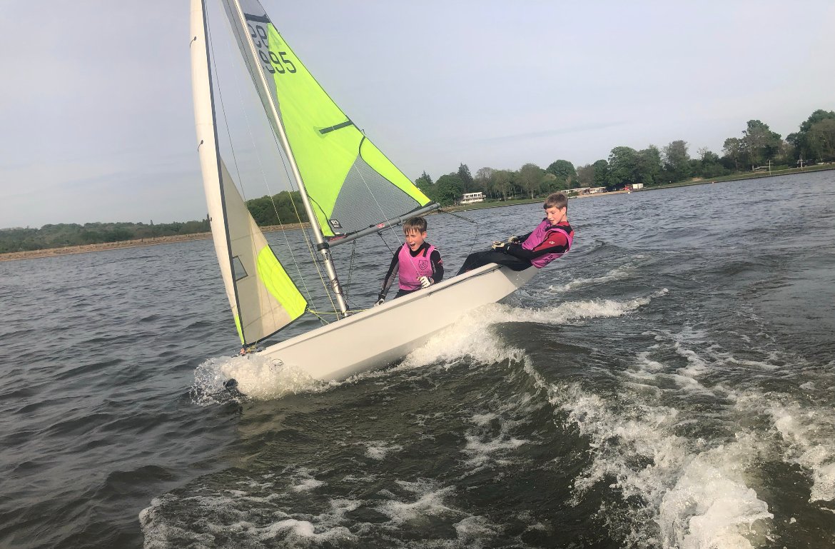 Brambletweet's tweet photo. 1/ 2

Following Mental Health Awareness week and our recent post on advice to help cope with loneliness, please find two more tips from Brambletye’s Sister Paula (and founder of @iSpaceWellbeing):
 
2. Doing things we enjoy can help us feel energised and feeling good https://t.co/OMWxT2LI00