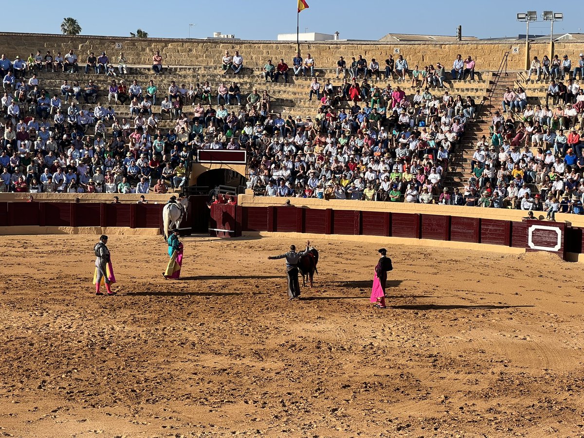 #FeriaOsuna22 Oreja para Lea Vicens en el primer toro