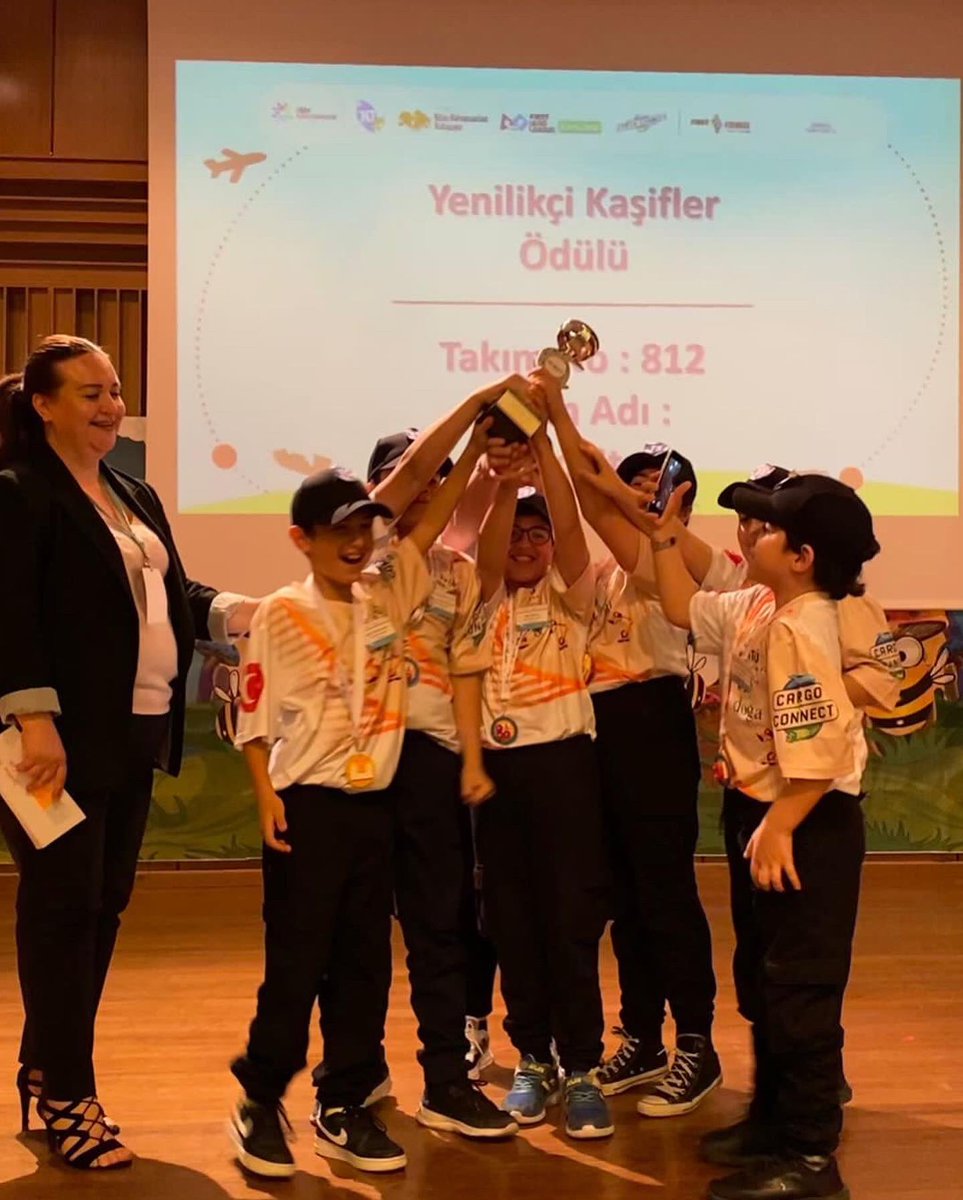 DogaUskudar's tweet photo. 🏆 Başarı DOĞAmızda var🥇 #FLLjunior #firslegoleague
Başarılarından dolayı öğrencilerimizi kutluyor, bizlere ve ailelerine yaşattıkları bu güzel duygular için teşekkürlerimizi sunuyoruz.🏅🎊👏🤖🦾
@kursatkayalak @_eminetas @dilekyldz1986 @ArifeKaraman6 @DogaTech https://t.co/e4vh68A6HJ