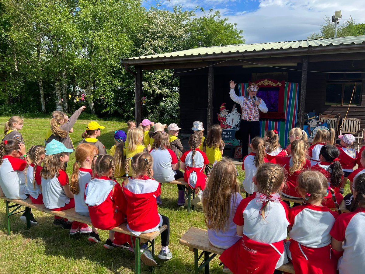 Garstang1st's tweet photo. Wow!!! What a day 🎡🎪🏖 we’ve been at the ‘Beside the Seaside’ activity day, donkeys, rides, crafts, sand and lots and lots of fun 🤩 @garstanguiding @GG_LancGarstDiv @LancsNW @Girlguiding_NWE https://t.co/Zn6R9FX01Y