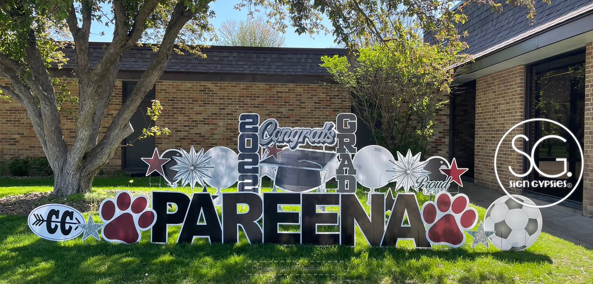 Sign_Gypsies's tweet photo. Congratulations to all Norfolk area graduates!! #classof22 #ReadySetCelebrate 👩‍🎓🧑‍🎓🥳 https://t.co/0AUUaiF1zy